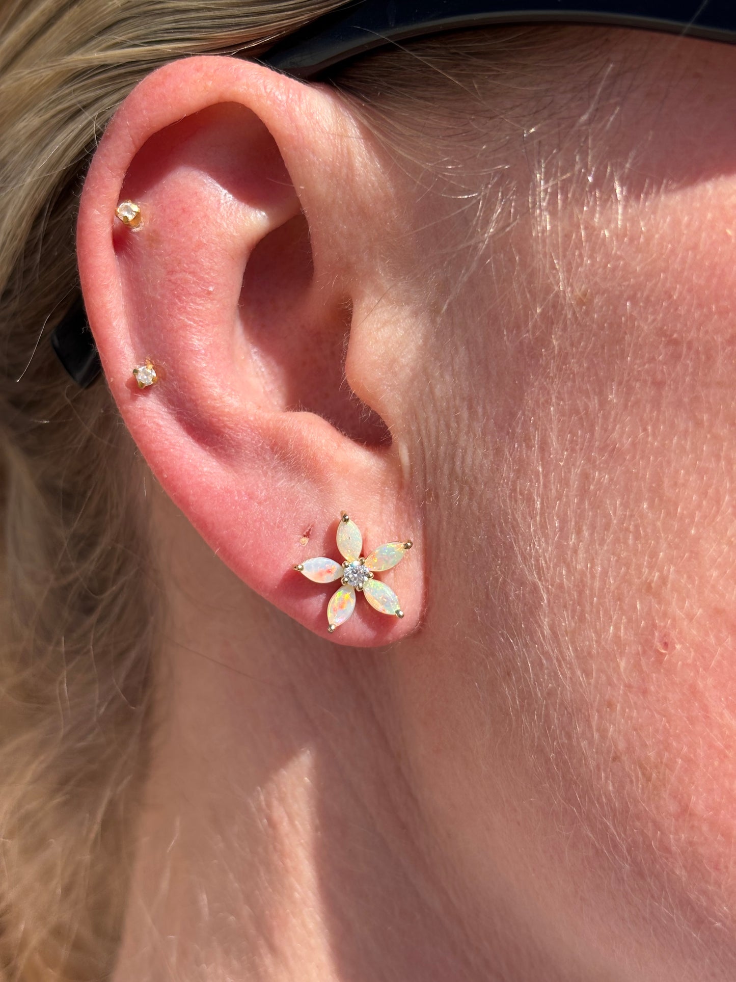 Jasmine Earrings - 9k