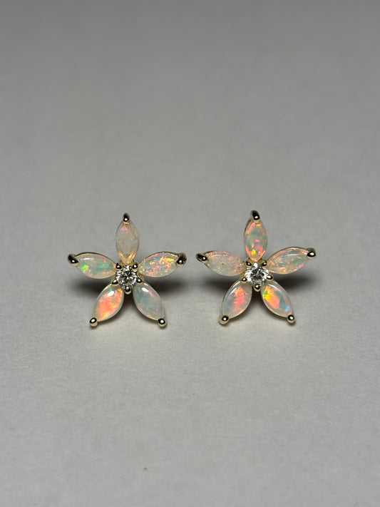 Jasmine Earrings - 9k