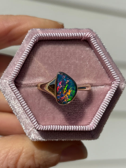 Peacock Doublet Ring - 9k gold, size 6.75, N