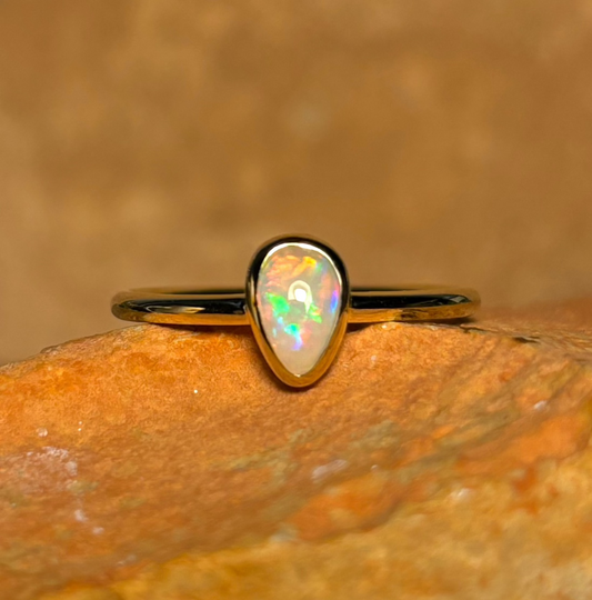 Mermaids Tear - 9k gold ring, size 7.75, P