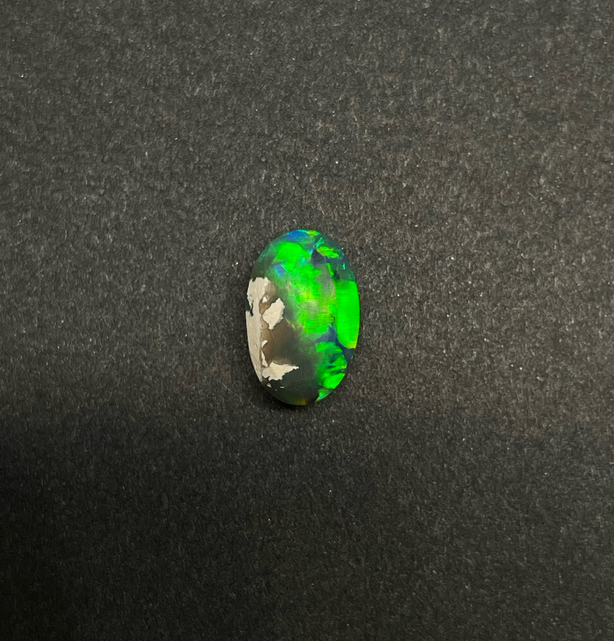 1.6ct Lightning Ridge Black Opal
