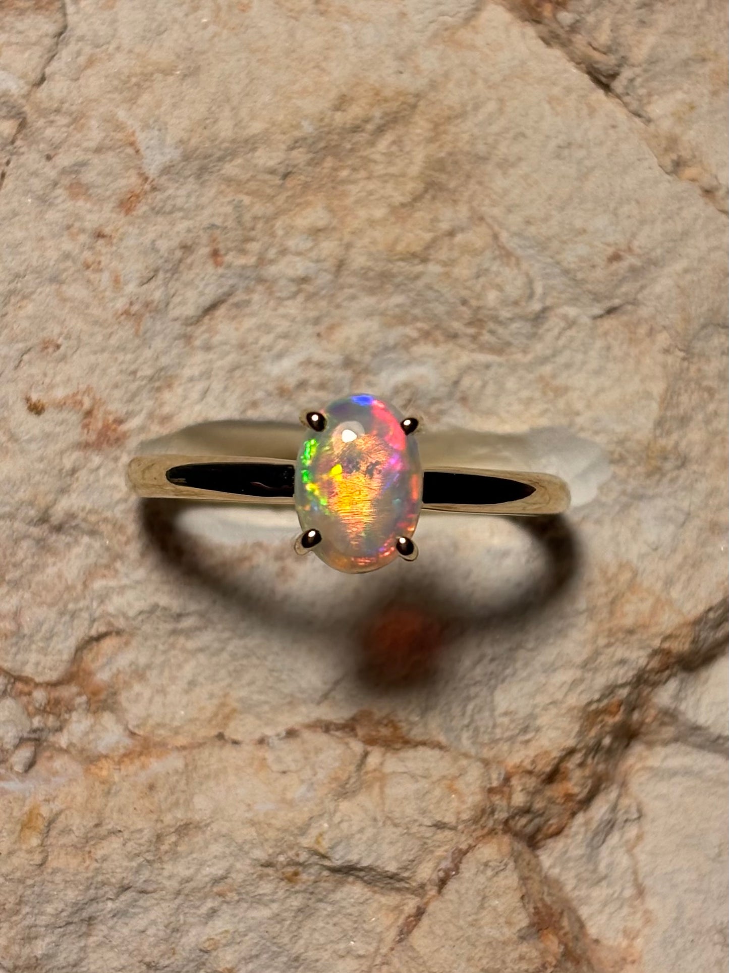 Lucid Opal Ring - 9k gold, size 5, K