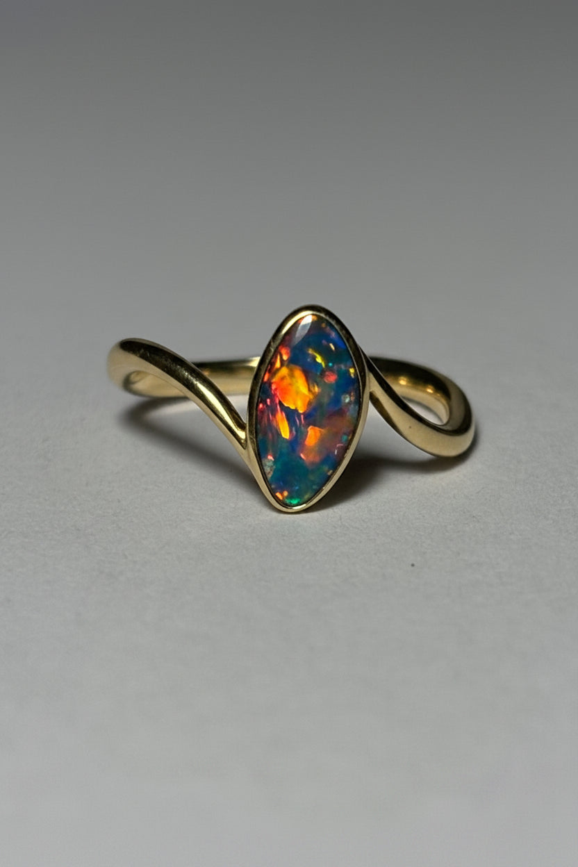 Wave Doublet - 9k gold ring, size 7.75, N