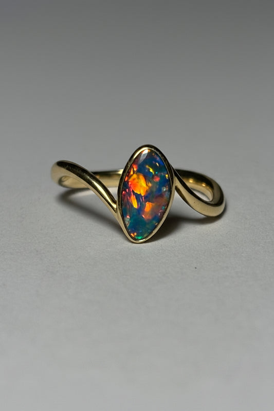 Wave Doublet - 9k gold ring, size 7.75, N