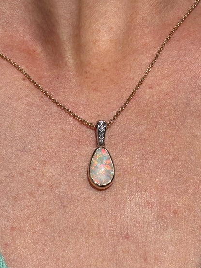 Dreamlight Tear Pendant - 14k