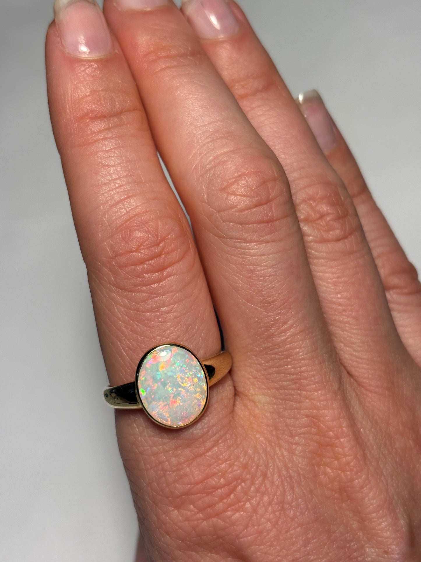White Haven Ring - 9K Size 8.75, R
