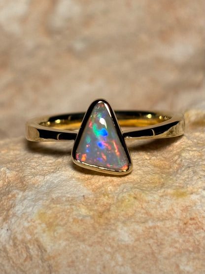 Chameleon Rainbow Ring - 9k, Size 5.75, L