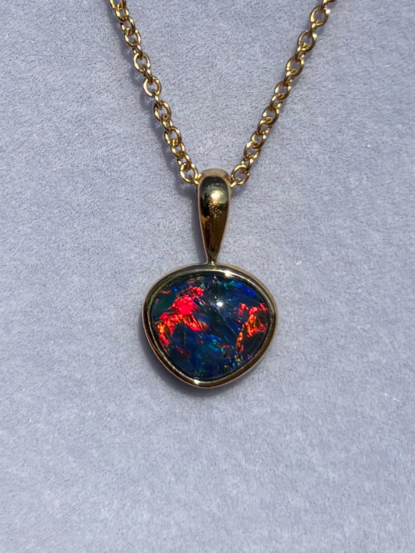 Cosmic Triplet Pendant - 9k