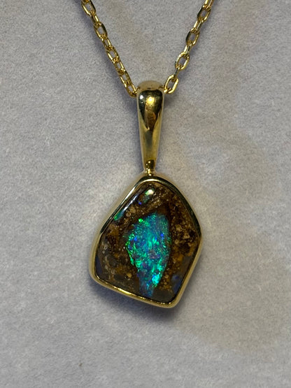 Great Barrier Reef Pendant - 9k gold