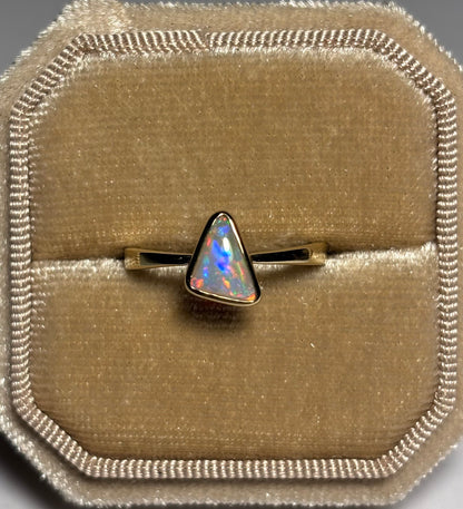 Chameleon Rainbow Ring - 9k, Size 5.75, L