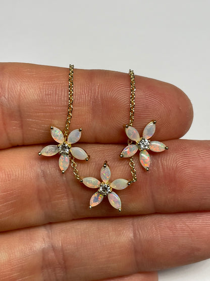 Jasmine Earrings - 9k