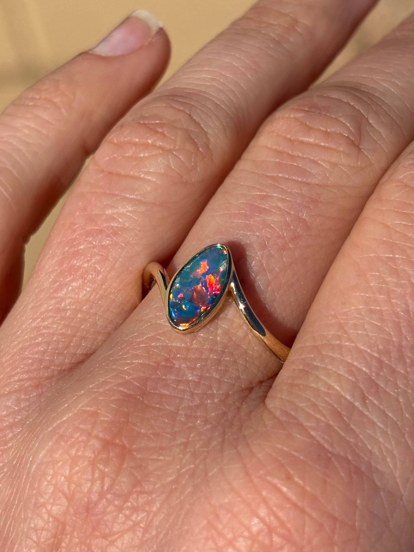 Wave Doublet - 9k gold ring, size 7.75, N
