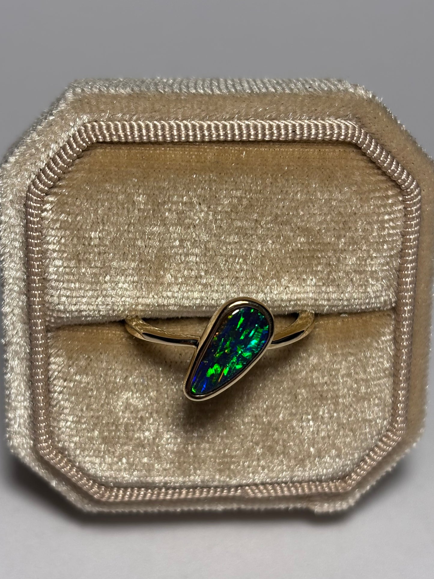 Kakadu Ring - 14k, Size 7.75, P