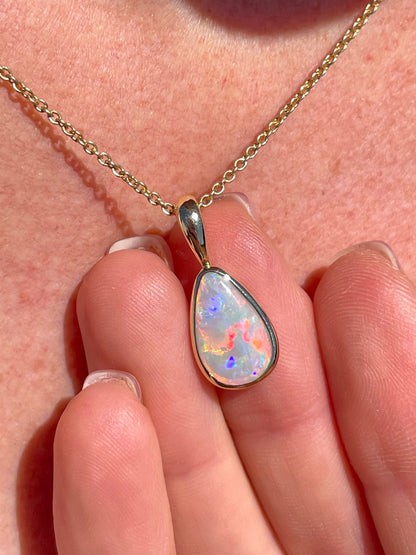 Astro Petal Pendant - 9k gold