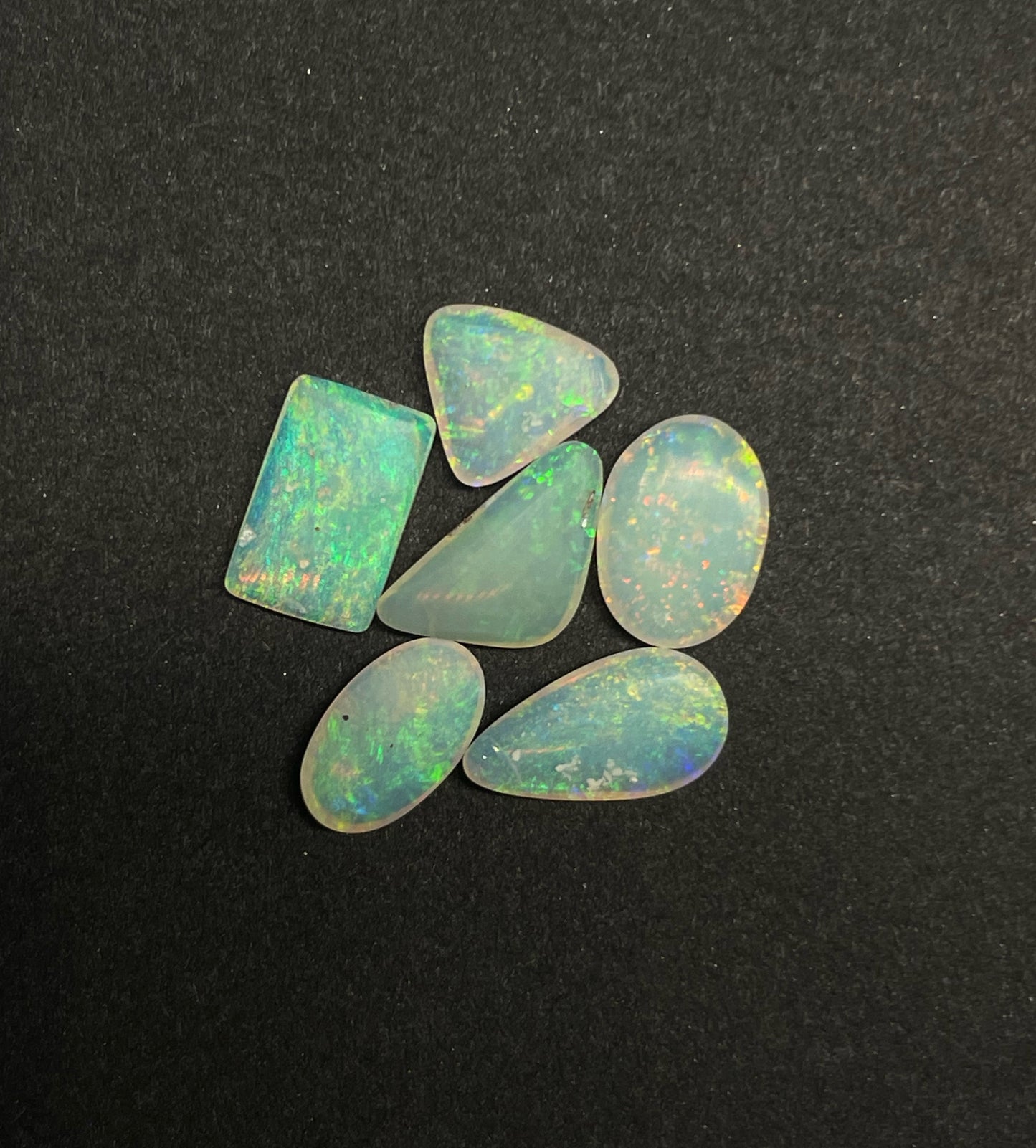 4.5ct Lightning Ridge Parcel