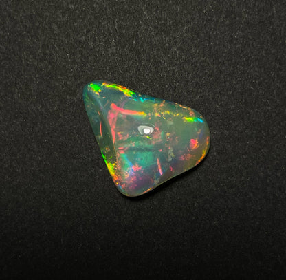 5.7ct Coober Pedy Shell Skin