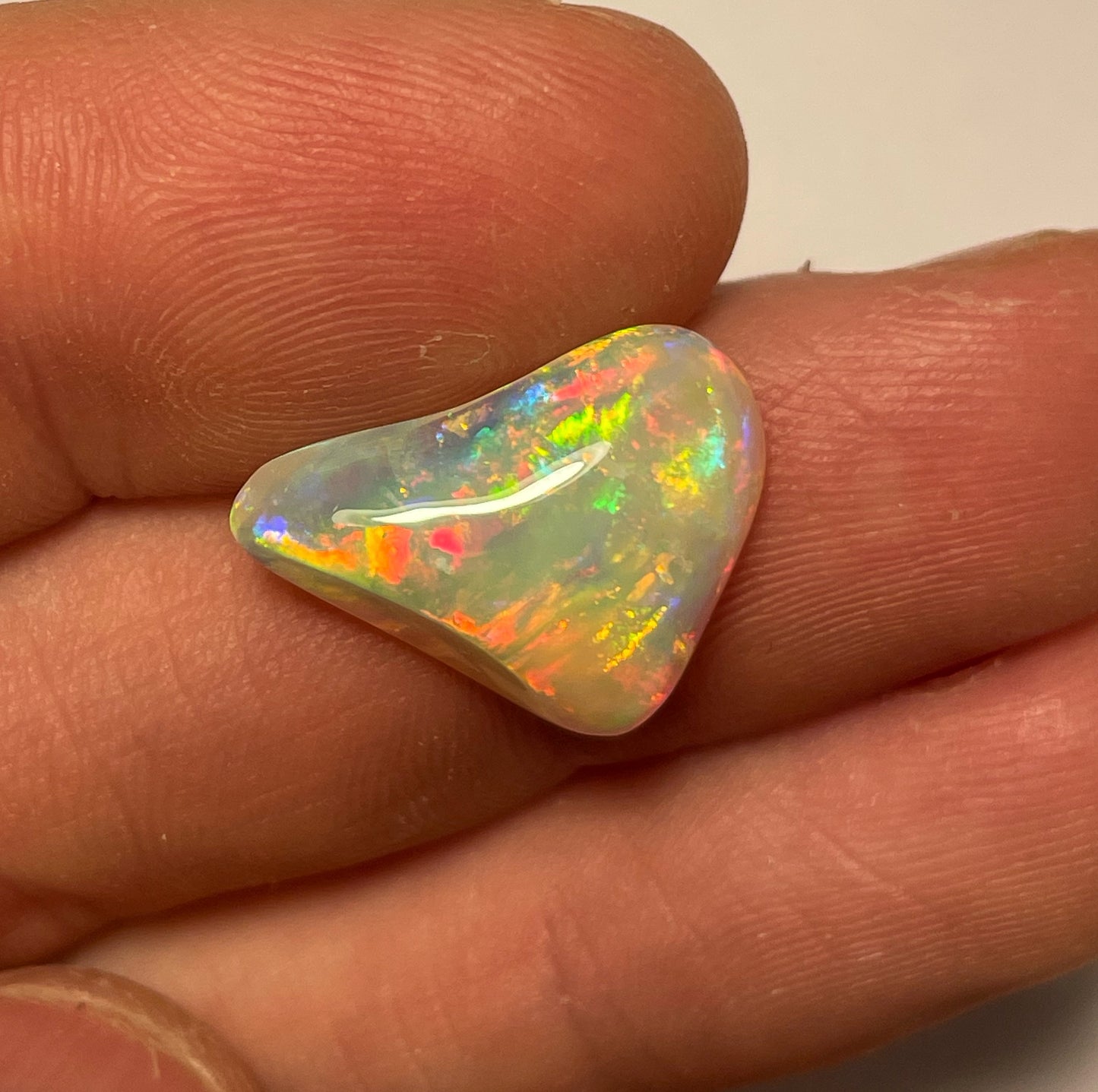 5.7ct Coober Pedy Shell Skin