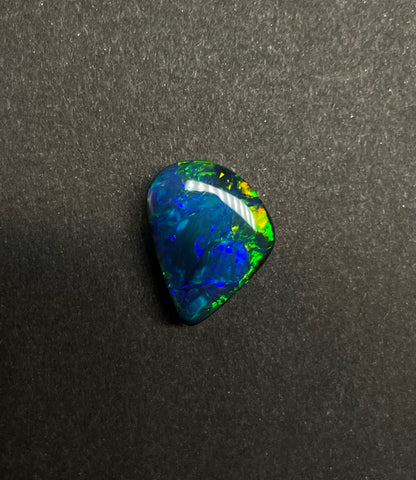 5.7ct Lightning Ridge Black Opal