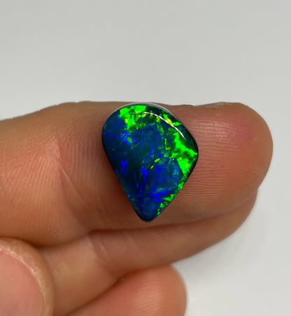 5.7ct Lightning Ridge Black Opal
