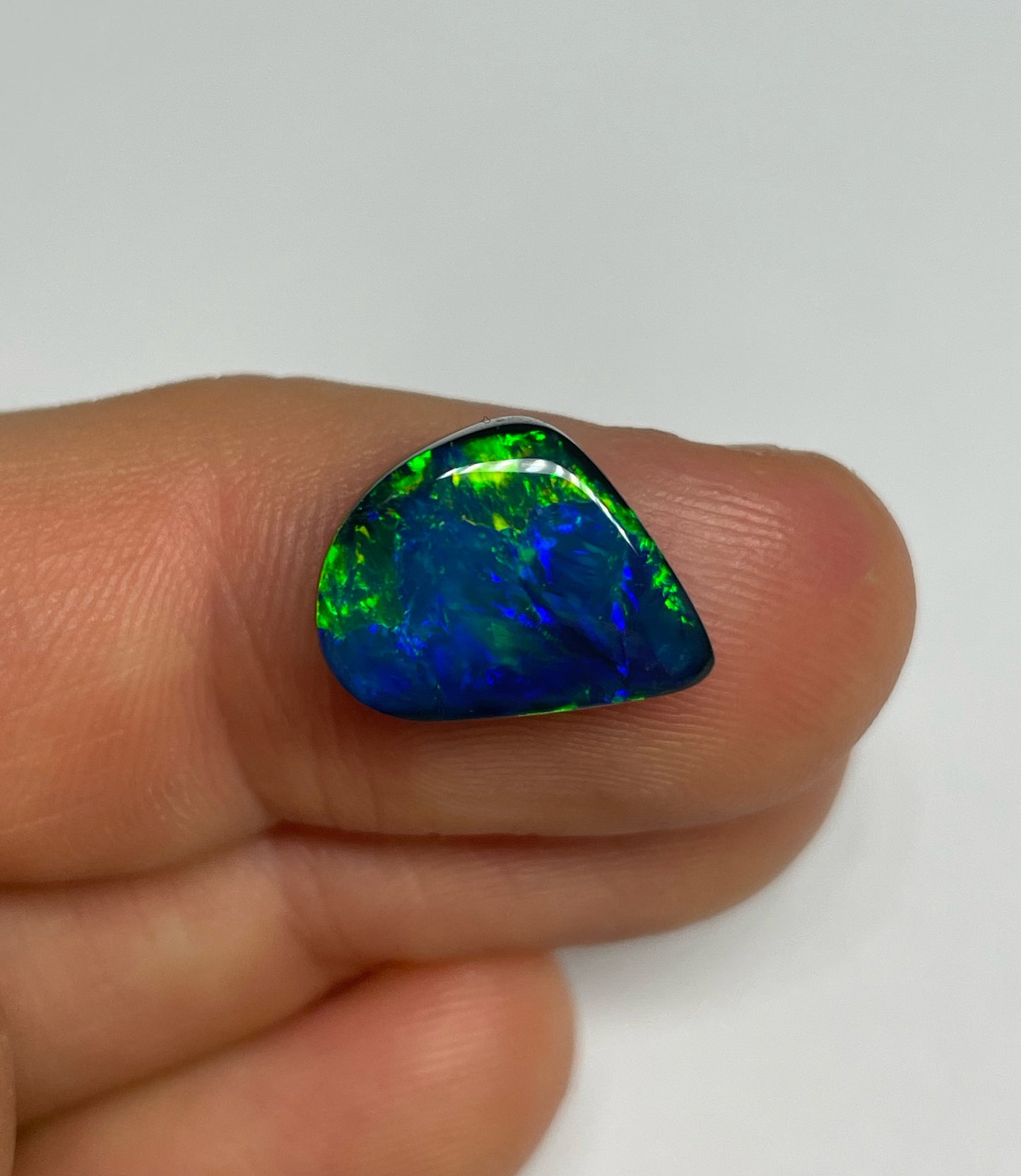 5.7ct Lightning Ridge Black Opal