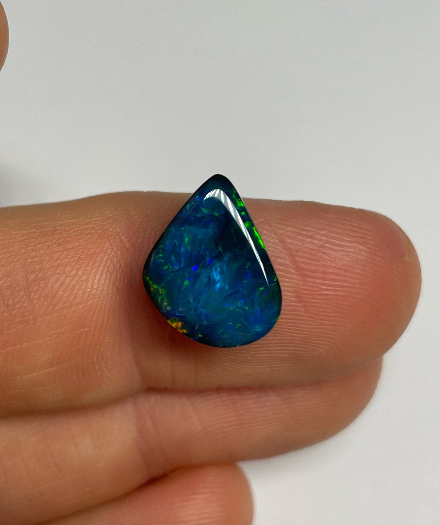 5.7ct Lightning Ridge Black Opal