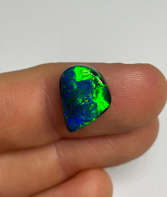 5.7ct Lightning Ridge Black Opal