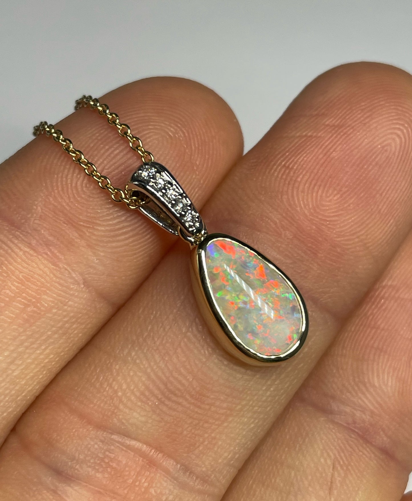 Dreamlight Tear Pendant - 14k