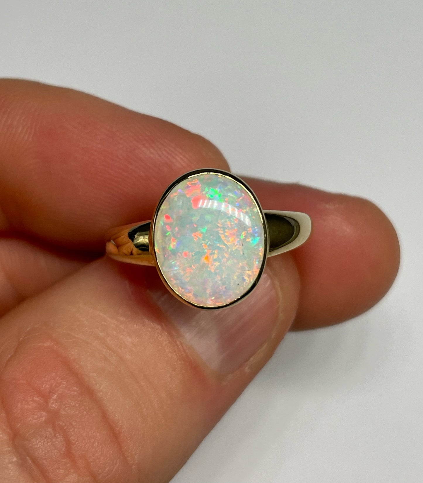 White Haven Ring - 9K Size 8.75, R