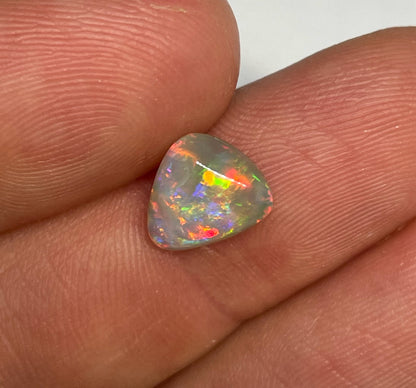 1.9ct Coober Pedy Dark Opal