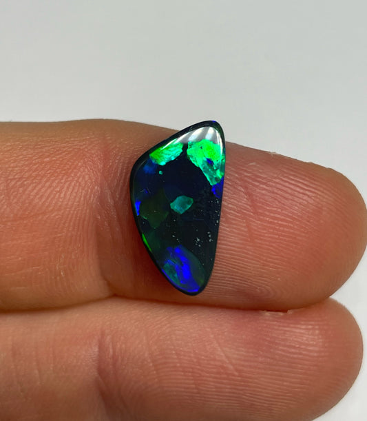 2.3ct Lightning Ridge Black Opal