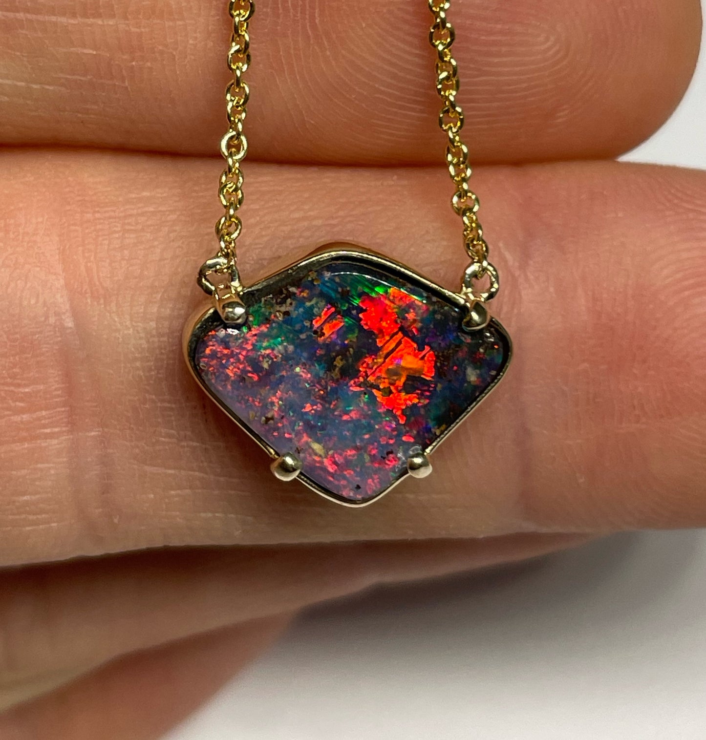 Boulder Flame Necklace - 14k
