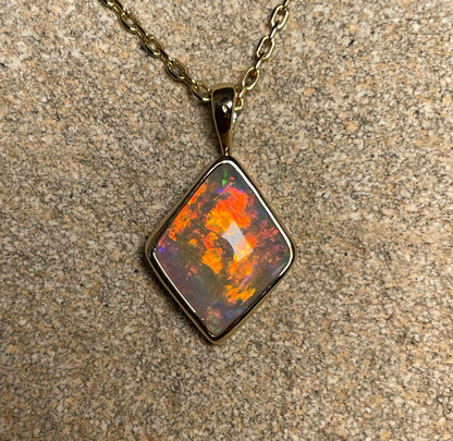 Sunset at Olgas Pendant - 9k gold