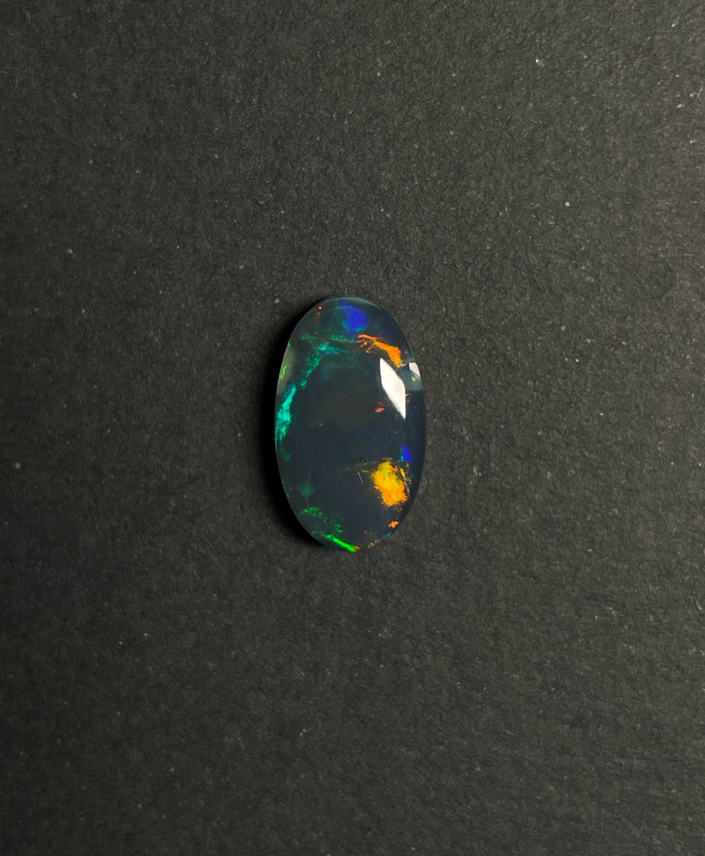 4.6ct Lightning Ridge Black Opal