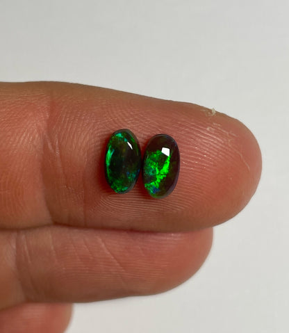 1.4ct Lightning Ridge Pair