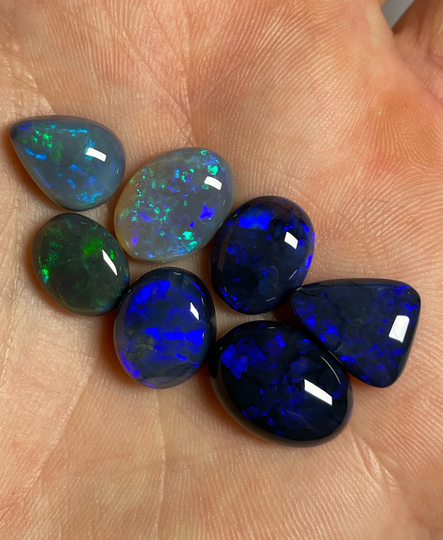 35.3ct Lightning Ridge Parcel