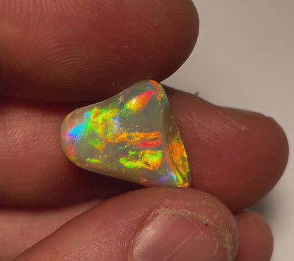 5.7ct Coober Pedy Shell Skin