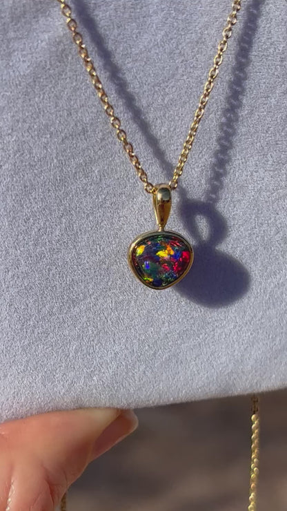 Cosmic Triplet Pendant - 9k