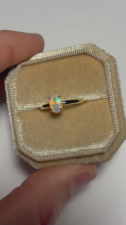Lucid Opal Ring - 9k gold, size 5, K