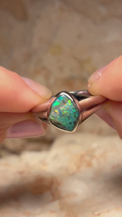 Opal bloom - sterling silver, size 9, R 1/2