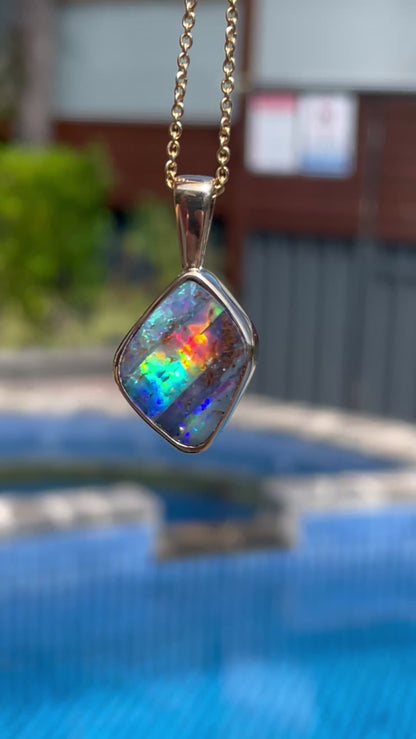 Rainbow flash boulder - 14k gold pendant