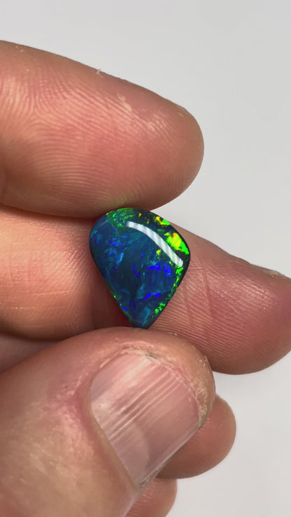5.7ct Lightning Ridge Black Opal